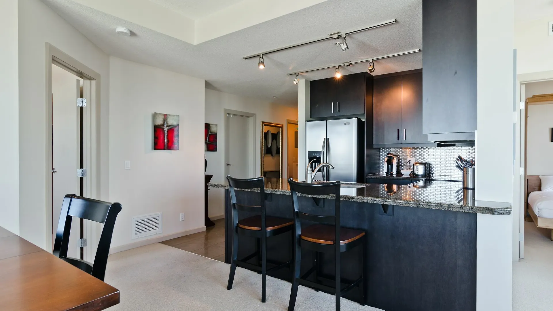 Suite Digs Vetro Calgary 0*,